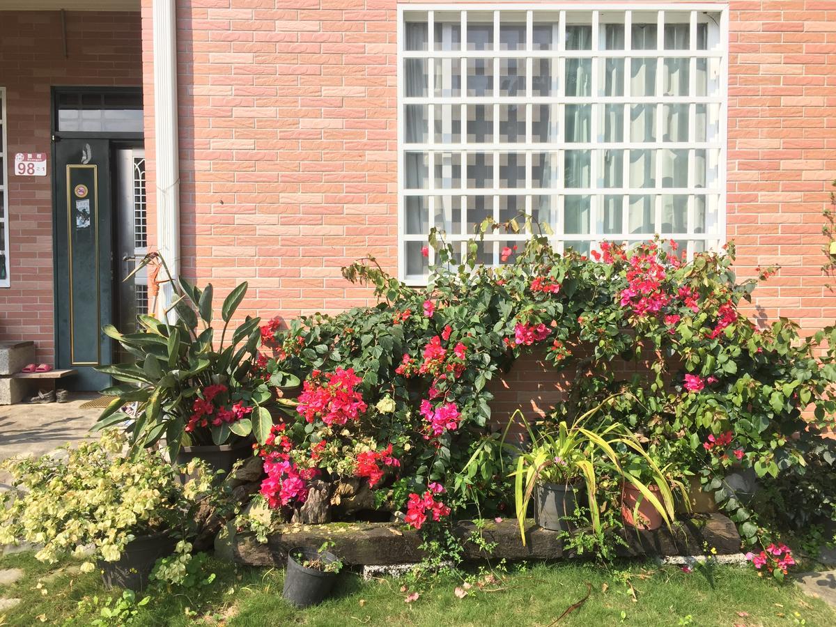 Wisdom Garden Home Stay Yuli Eksteriør bilde
